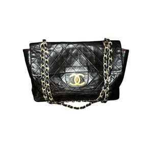 Authentic Chanel Jumbo Classic Flap Black Leather Shoulder Bag